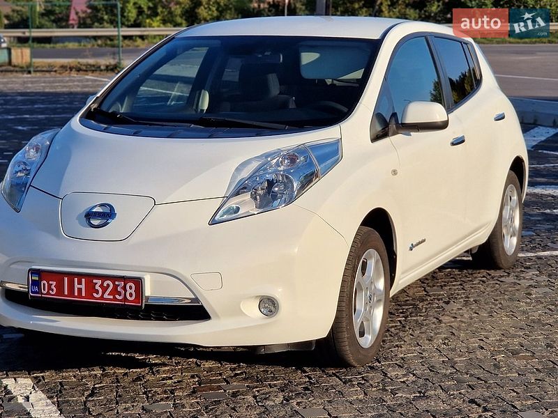 Хетчбек Nissan Leaf 2014 в Рівному