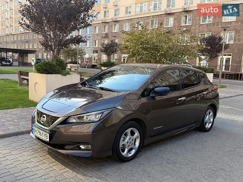 Хэтчбек Nissan Leaf 2018 в Одессе фото Хэтчбек Nissan Leaf 2018 в Одессе