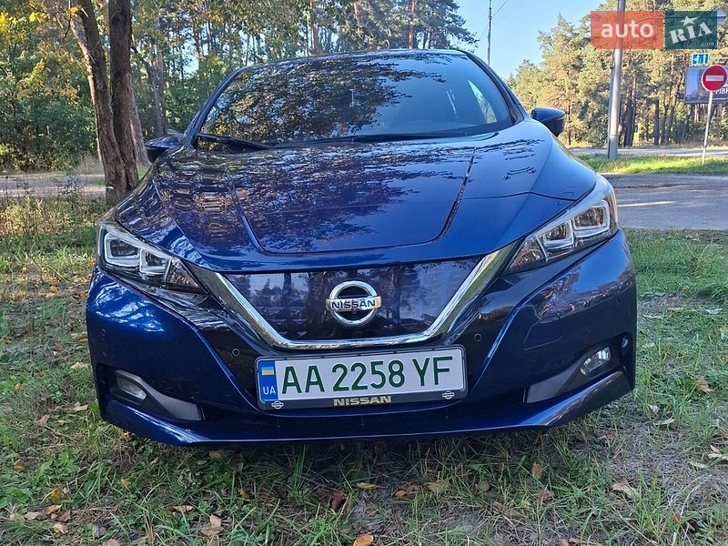 Хэтчбек Nissan Leaf 2018 в Киеве Хэтчбек Nissan Leaf 2018 в Киеве