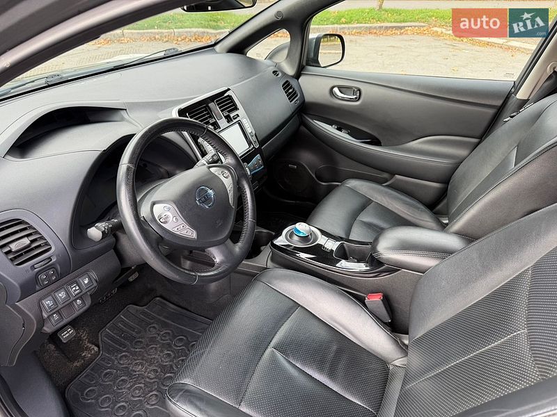 Хэтчбек Nissan Leaf 2014 в Владимире