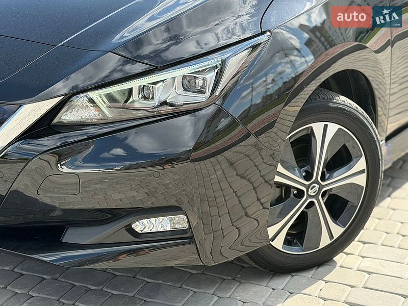 Хэтчбек Nissan Leaf 2021 в Виннице