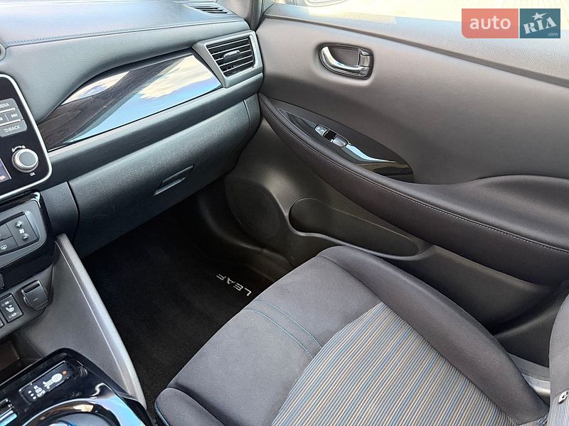 Хэтчбек Nissan Leaf 2021 в Виннице