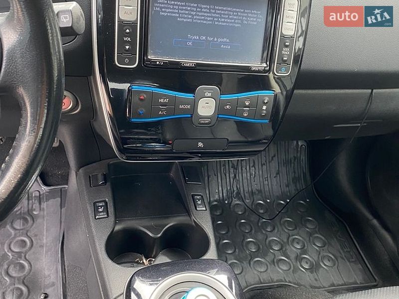 Хэтчбек Nissan Leaf 2013 в Луцке