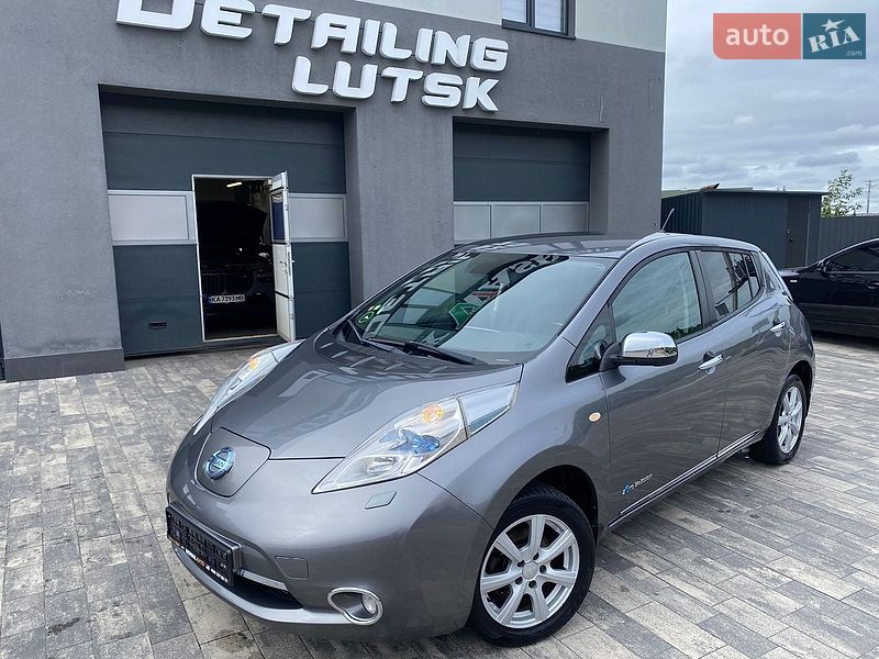 Хэтчбек Nissan Leaf 2013 в Луцке