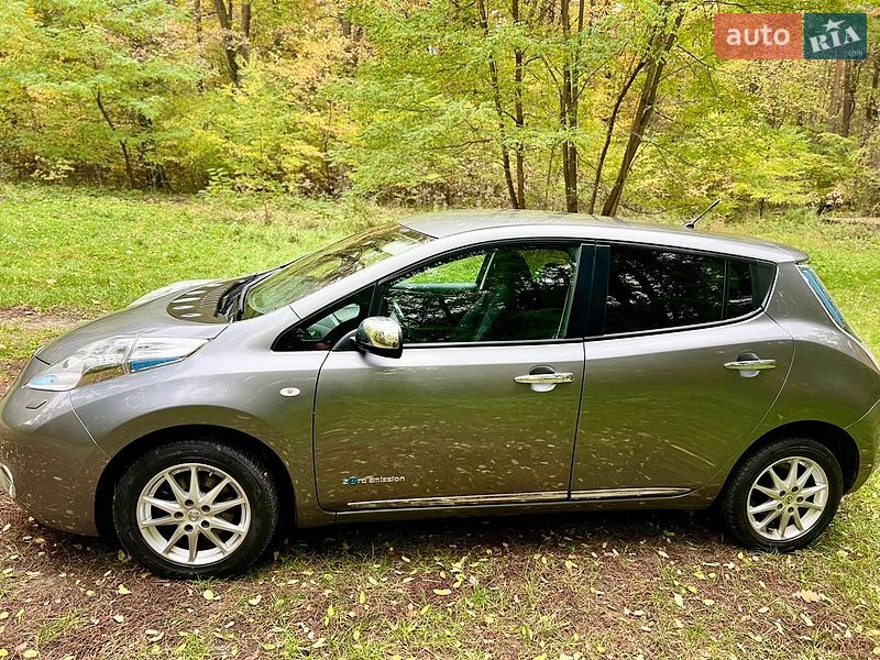 Хэтчбек Nissan Leaf 2014 в Бродах