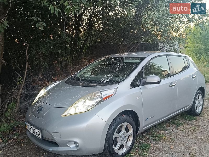 Хетчбек Nissan Leaf 2011 в Калинівці