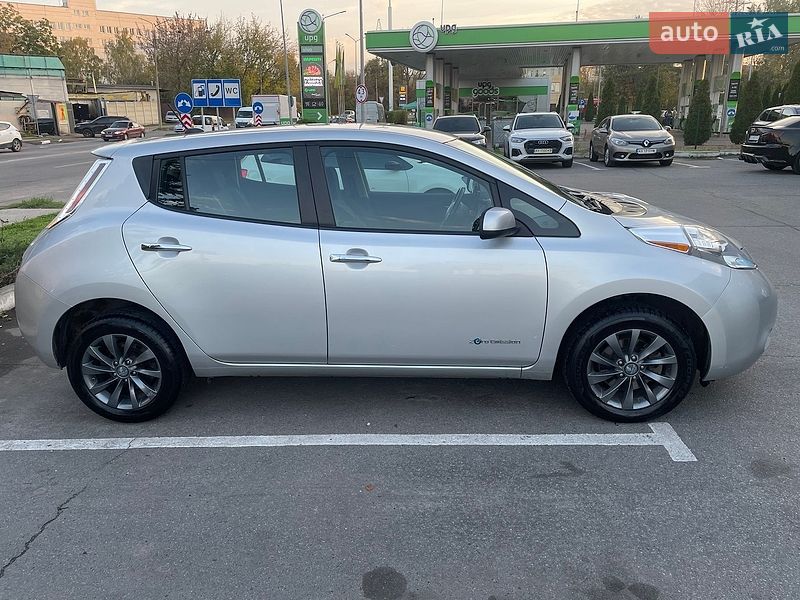 Хэтчбек Nissan Leaf 2015 в Харькове