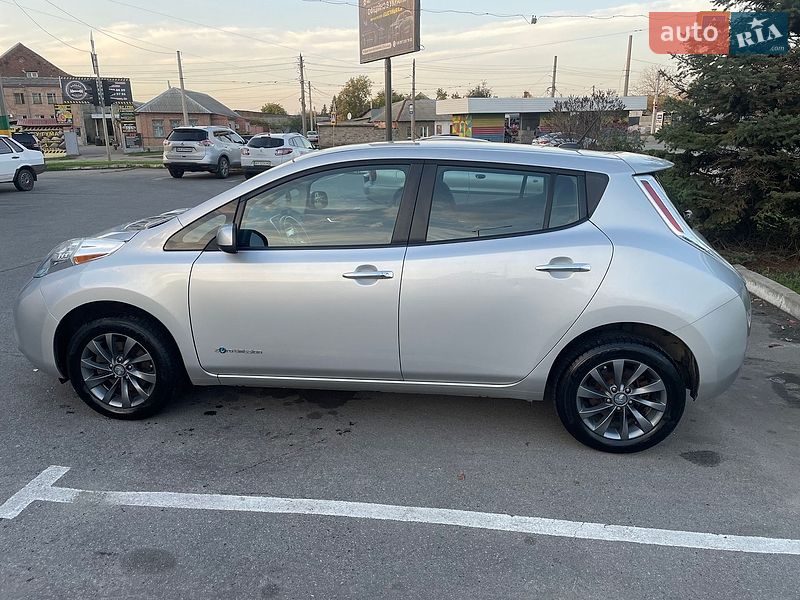 Хэтчбек Nissan Leaf 2015 в Харькове