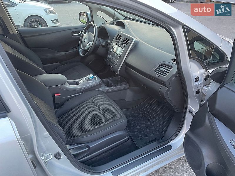 Хэтчбек Nissan Leaf 2015 в Харькове