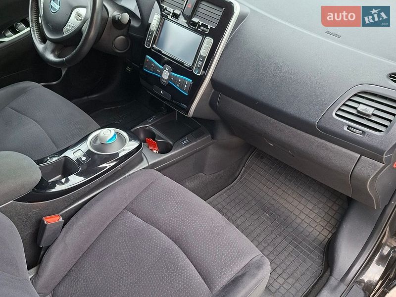 Хетчбек Nissan Leaf 2014 в Тальному фото 39 Хетчбек Nissan Leaf 2014 в Тальному