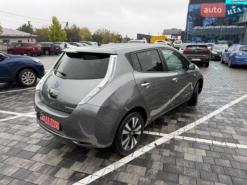 Хэтчбек Nissan Leaf 2015 в Виннице