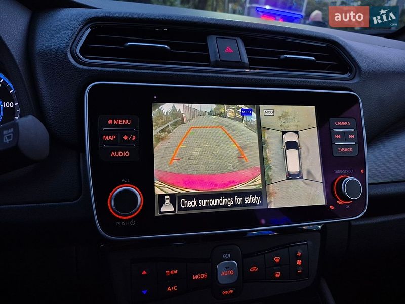 Хэтчбек Nissan Leaf 2024 в Днепре