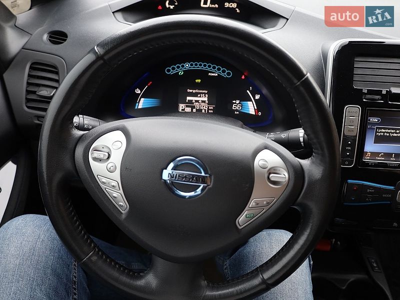 Хетчбек Nissan Leaf 2016 в Самборі