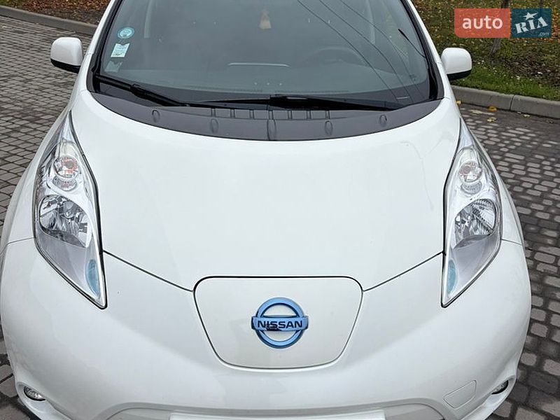 Хэтчбек Nissan Leaf 2017 в Шептицькому