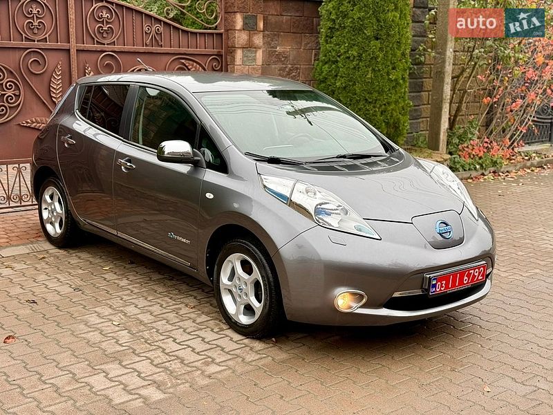 Хетчбек Nissan Leaf 2013 в Рівному