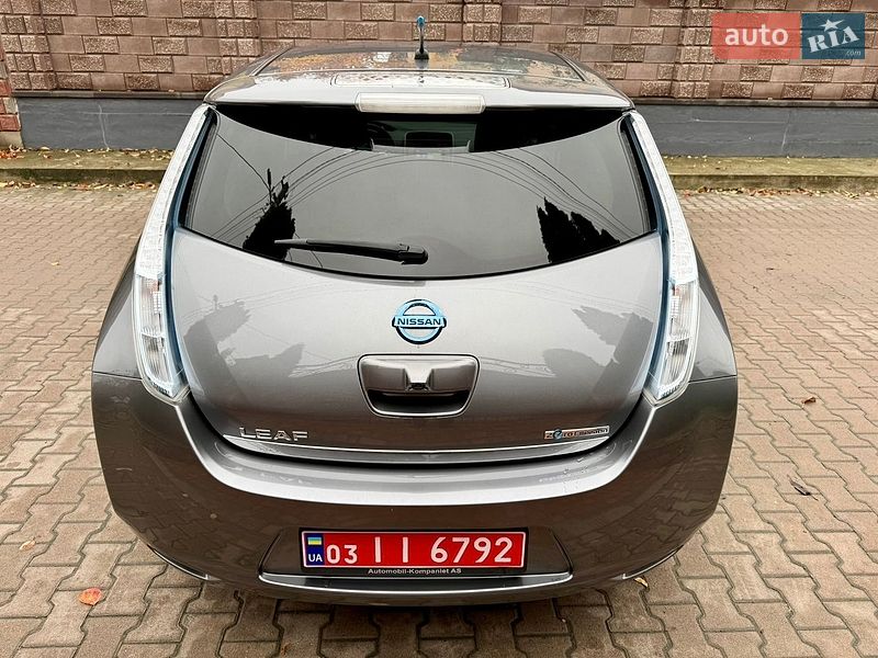 Хетчбек Nissan Leaf 2013 в Рівному