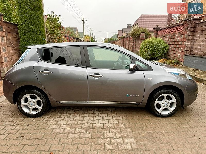 Хетчбек Nissan Leaf 2013 в Рівному