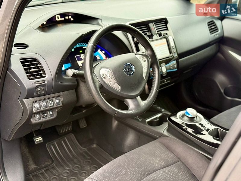 Хетчбек Nissan Leaf 2013 в Рівному