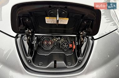 Хетчбек Nissan Leaf 2013 в Рівному