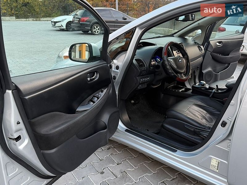 Хэтчбек Nissan Leaf 2016 в Виннице
