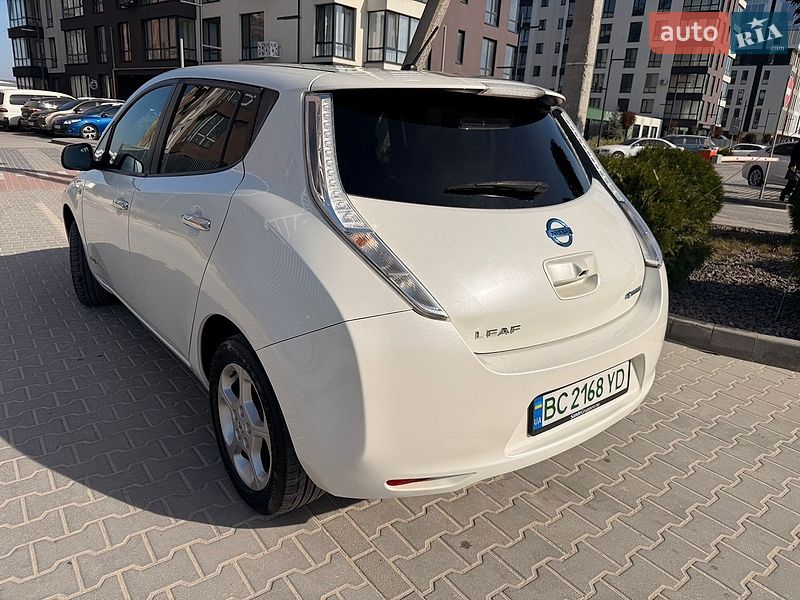 Хетчбек Nissan Leaf 2015 в Львові