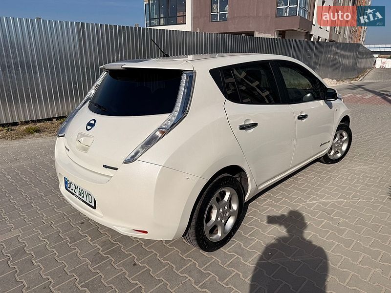 Хетчбек Nissan Leaf 2015 в Львові