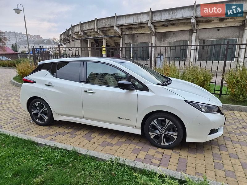 Хетчбек Nissan Leaf 2018 в Вінниці
