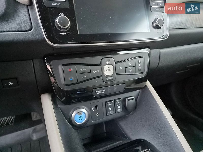 Хетчбек Nissan Leaf 2018 в Вінниці