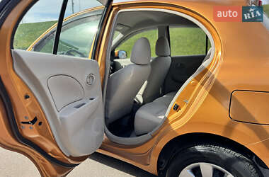 Хетчбек Nissan March 2014 в 