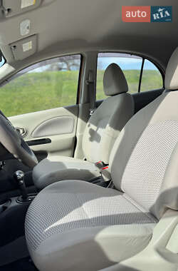 Хетчбек Nissan March 2014 в 