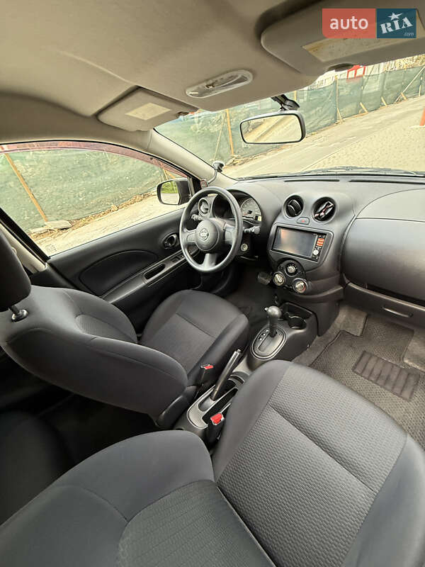 Хэтчбек Nissan March 2012 в Львове