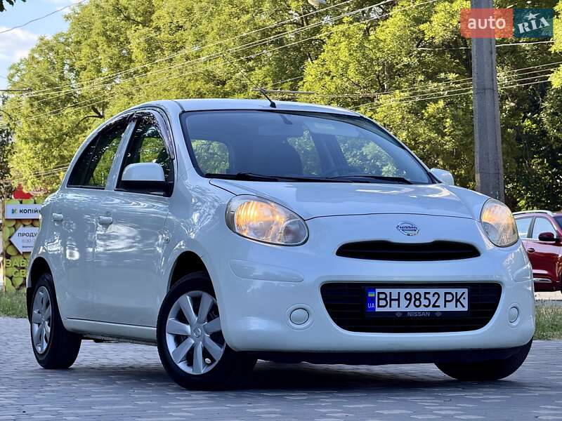 Nissan March 2013