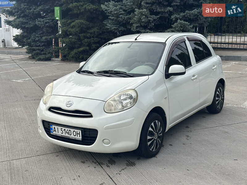 Nissan March 2011