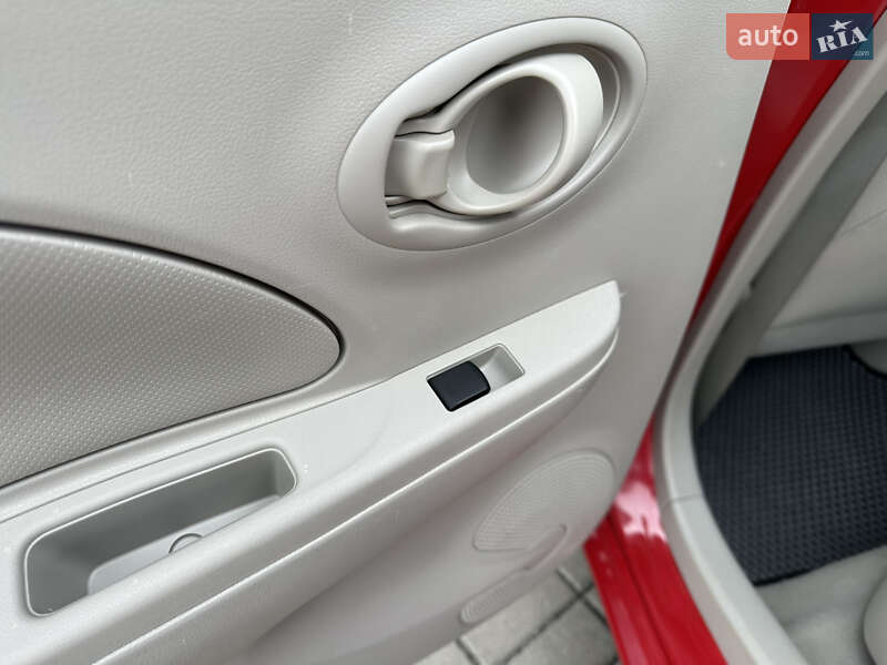 Хетчбек Nissan March 2010 в Житомирі