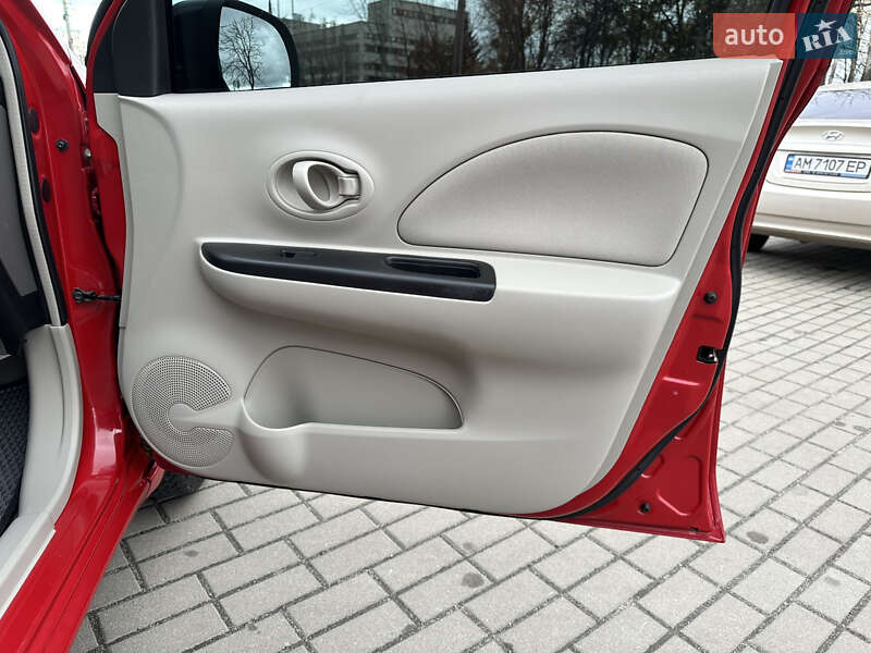 Хетчбек Nissan March 2010 в Житомирі