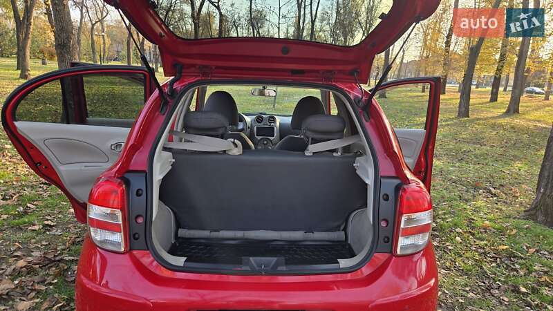 Хэтчбек Nissan March 2012 в Кривом Роге фото 8 Хэтчбек Nissan March 2012 в Кривом Роге