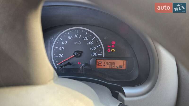 Хэтчбек Nissan March 2012 в Кривом Роге фото 20 Хэтчбек Nissan March 2012 в Кривом Роге