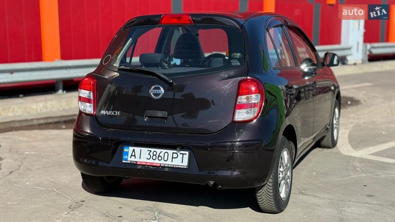 Хэтчбек Nissan March 2013 в Киеве