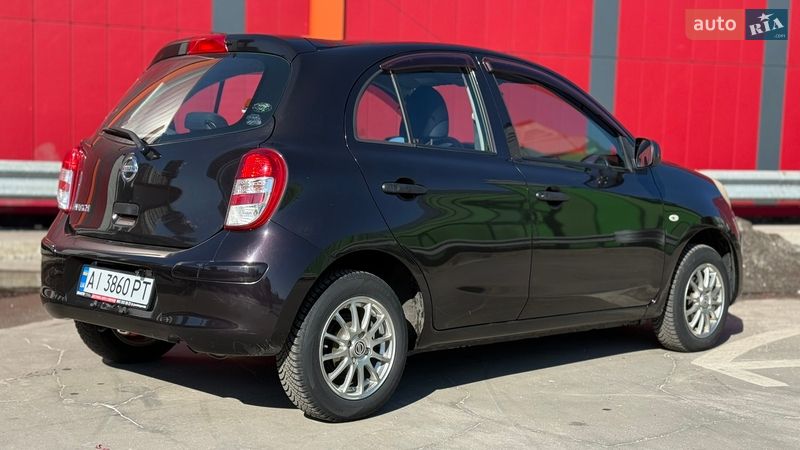 Хэтчбек Nissan March 2013 в Киеве