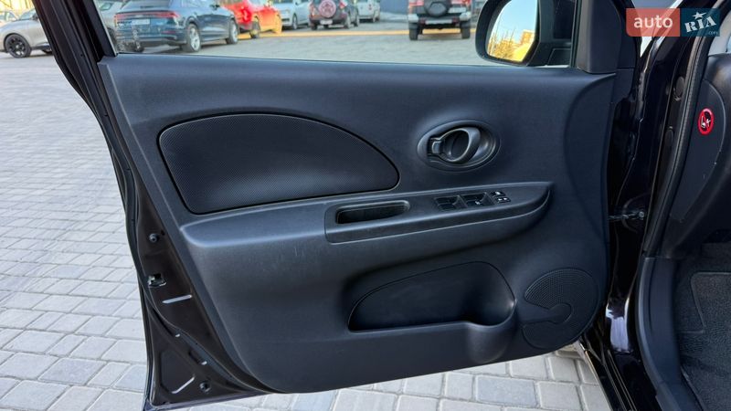 Хэтчбек Nissan March 2013 в Киеве