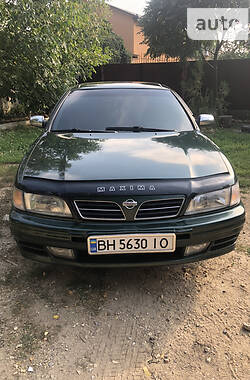 Седан Nissan Maxima QX 1999 в Одесі