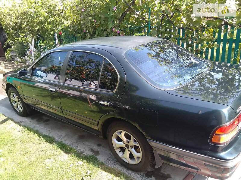 Nissan Maxima QX
