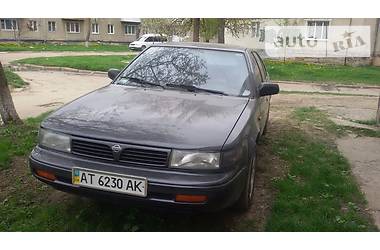 Седан Nissan Maxima 1992 в Калуше