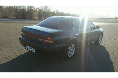 Седан Nissan Maxima 1996 в Первомайске