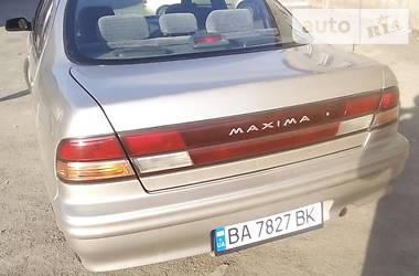 Седан Nissan Maxima 1997 в Подольске