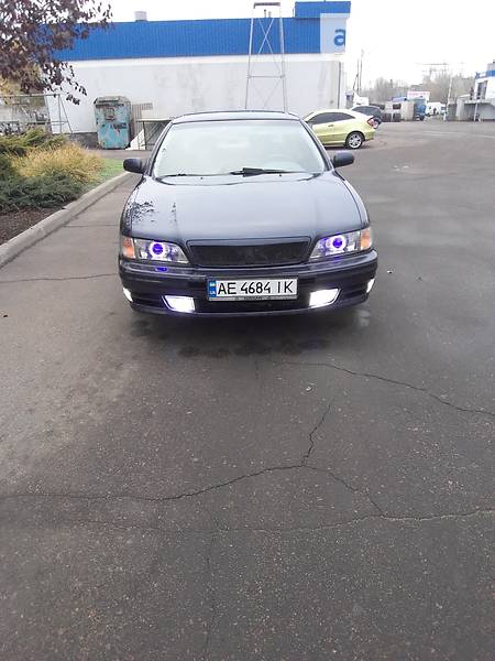 Седан Nissan Maxima 1996 в Кривому Розі