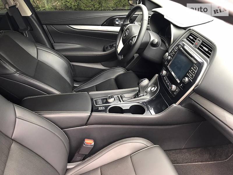 Седан Nissan Maxima 2018 в Одесі
