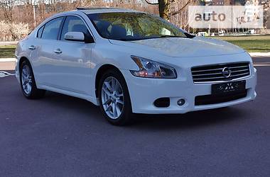 Седан Nissan Maxima 2010 в 