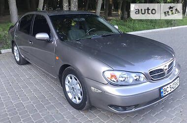 Седан Nissan Maxima 2001 в Львове