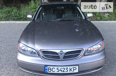 Седан Nissan Maxima 2001 в Львове